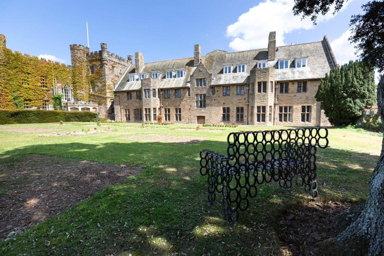 Sneaton Castle Hotel Whitby Exterior photo