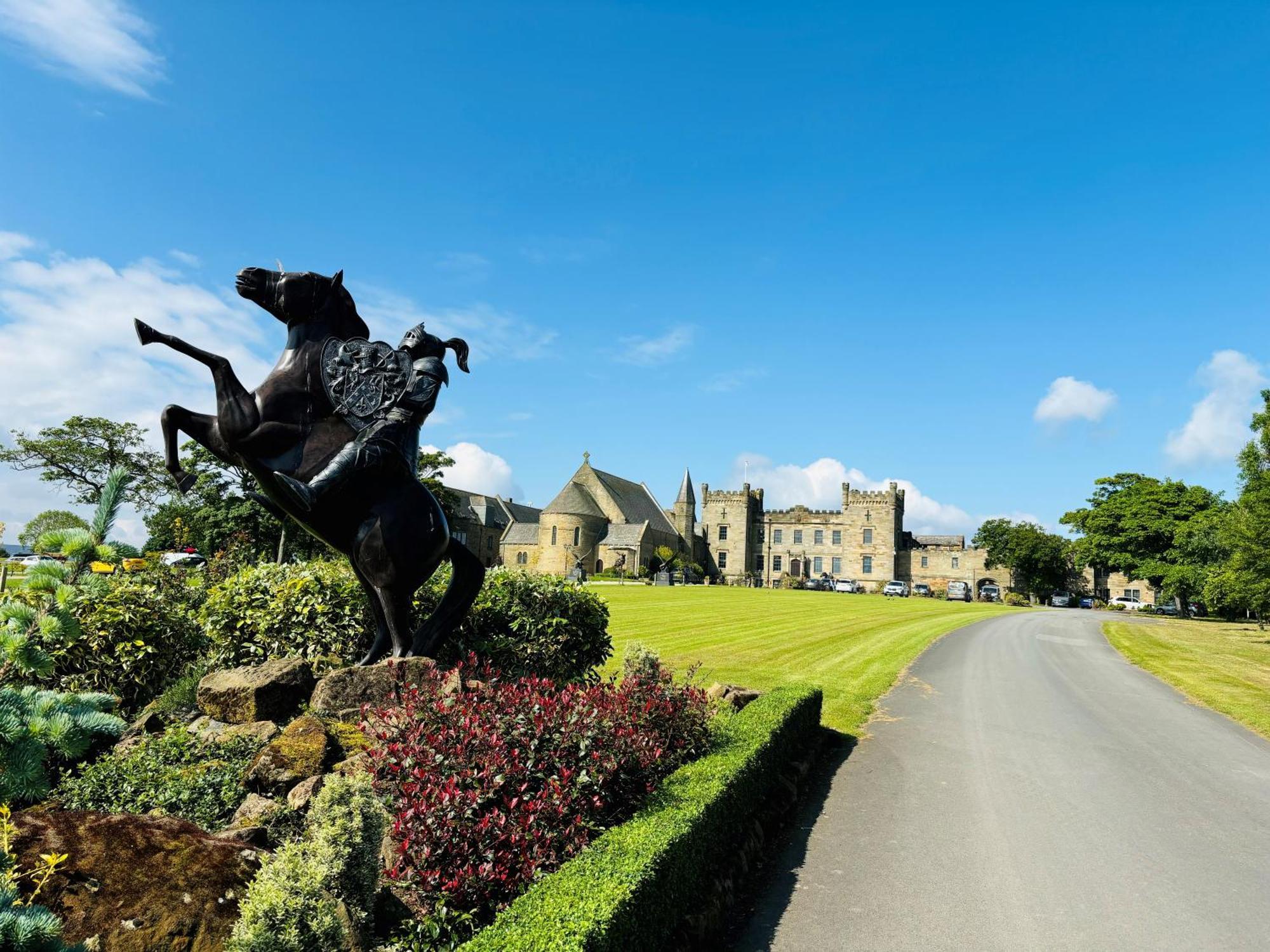 Sneaton Castle Hotel Whitby Exterior photo